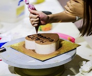 學(xué)做蛋糕師一般要學(xué)多久？多長時(shí)間合適？