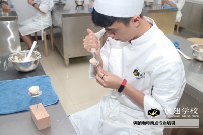 烘焙培訓(xùn)班好嗎，為什么烘焙培訓(xùn)班這么火？